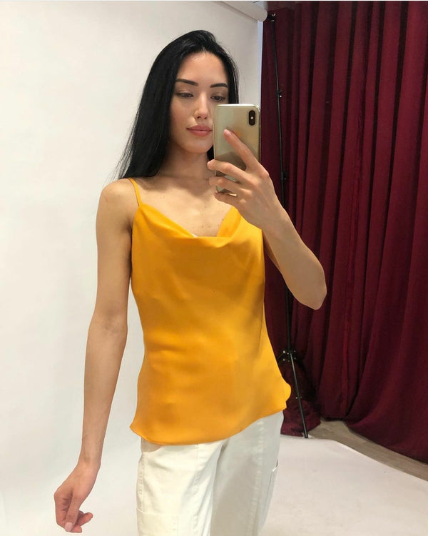 Maiou Saten Mustar/sari